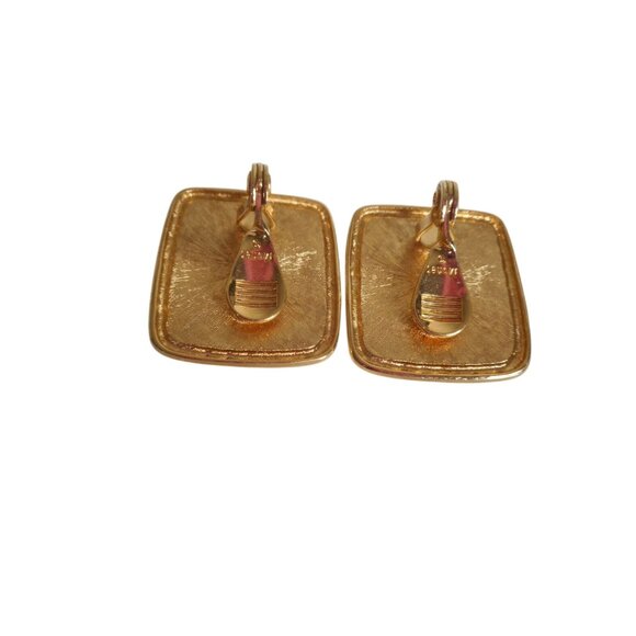 Vtg Monet clip on earrings gold w/ orange swirl center base costume jewelry - Picture 2 of 3